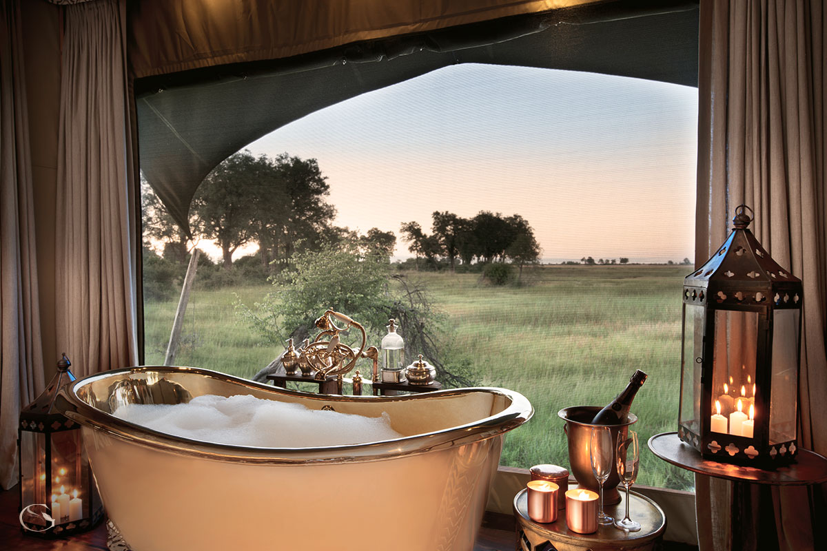 Classic safari elements throughout the suites at Duba Plains
